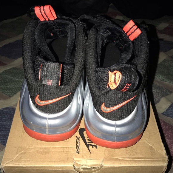 Crimson foamposites